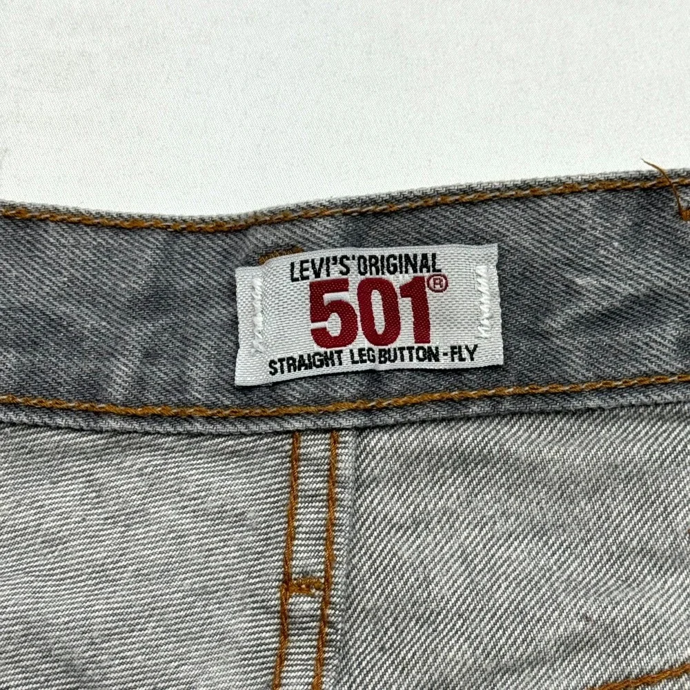 Levi's‎ 501 Straight Leg Button-Fly Jeans Mens Size 42x30 Gray Denim Cotton